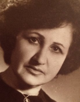 Evgenia Nersesyan as Grant's mom