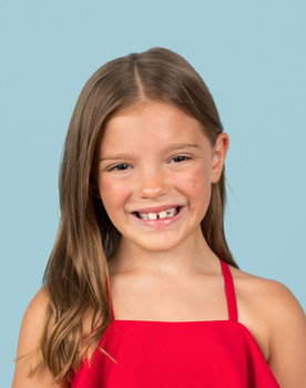 Penelope Piccirilli as Lucy