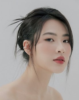 Minh Trang as Cam