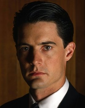 Kyle MacLachlan as Thomas Edison