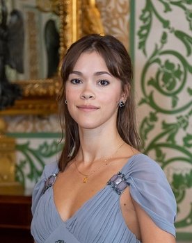Catarina Carvalho as Lindsay