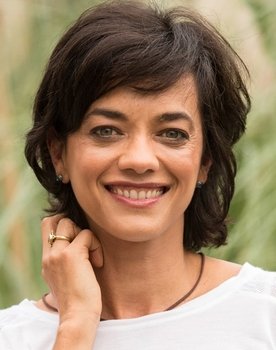 Ana Cecília Costa as Barbara Meira 'Baby'