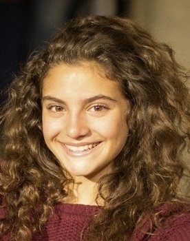 Aurora Giovinazzo as Stella Roversi