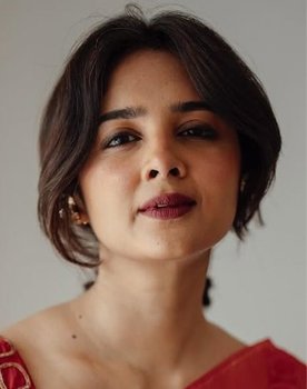 Reshma Sebastian as Thara