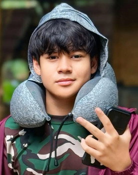 M. Adhiyat as Dion