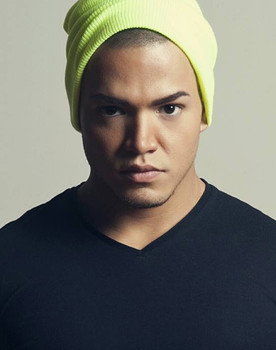 Luis Nogueira as Francisco