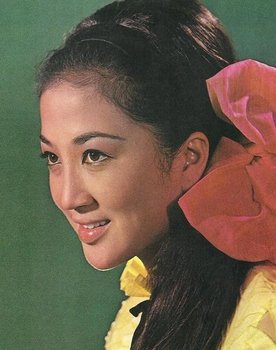 Helen Ma Hoi-Lun as 陈娇
