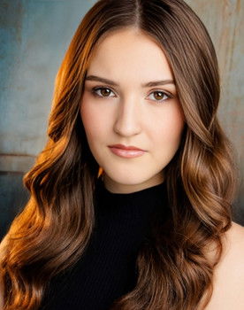 Robyn Cantrell as Emma