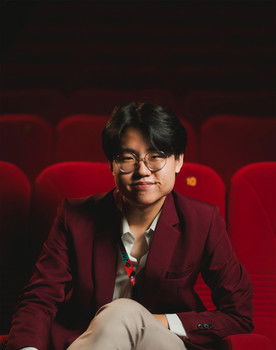 Jansen Anthoeny as Cameraman