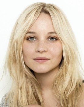 Sonja Gerhardt as Marnie