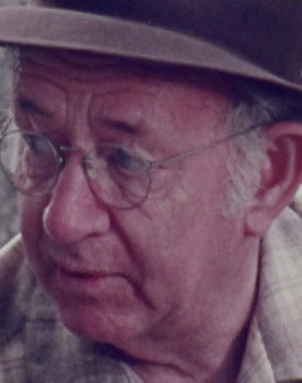 Harry Bauer as Hunter