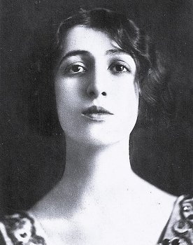 Elena Sangro