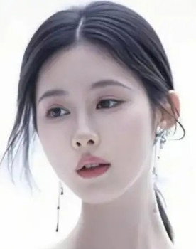 Chu Aixu as Mulan