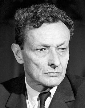 Jean-Louis Barrault as Dr. Benoit