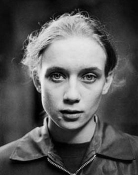 Karolina Sobczak as Renata