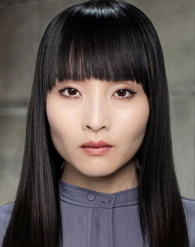 Rina Hoshino as Yuna