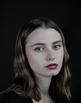 Nicole Delfino as Roberta