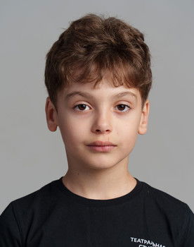 Ясин Красов as Внук Эрнеста