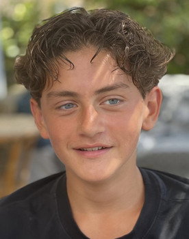 Giovannino Esposito as Sandro 9 anni
