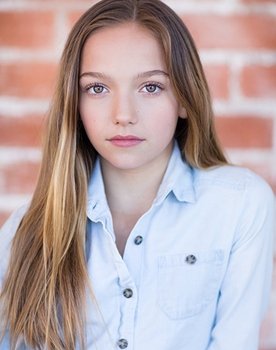 Jayden Bartels as Avery