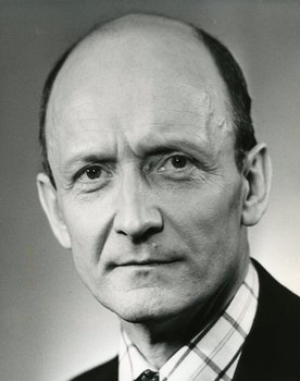 Mati Klooren as Martma
