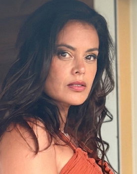 Katiana Castelnau as Journaliste TV