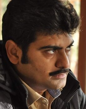 Akshay Kapoor as Rajeev Dutt