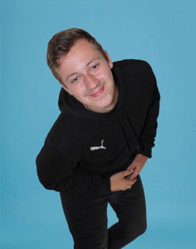 Ben Rother as Markus / Captain Early