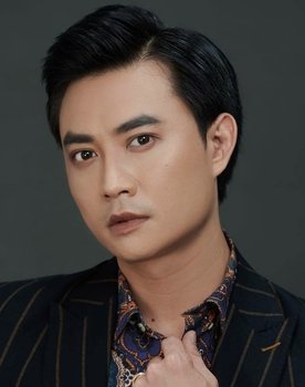 Phạm Tiến Lộc as Việt