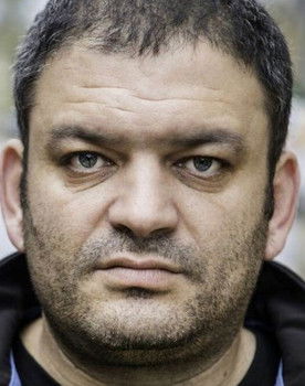 Shmulik Cohen as Sami