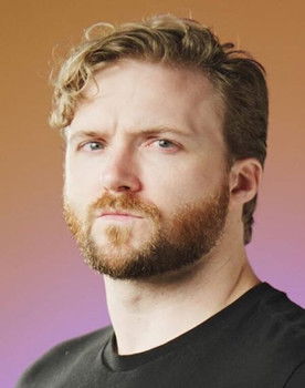 Josh Lenner as Viper