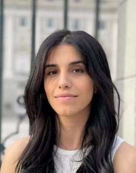 Somaya Taoufiki as Badía