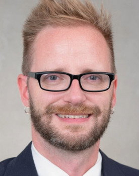 Christopher Dahlie as Maraca Man