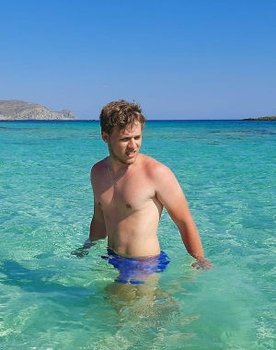 Paweł Kwiatkowski as Postać