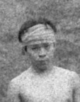 Elryan de Vera as Raynaldo