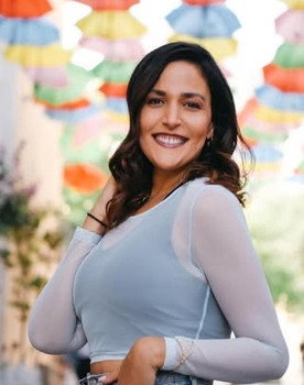 Noam Shuster-Eliassi as Keren's Sister