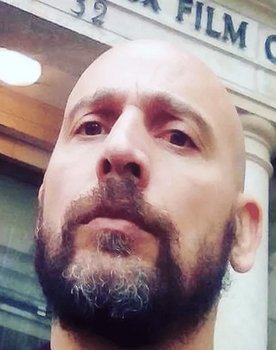 Alexandre Henry as Diretor