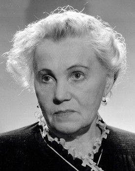 Betty Kuuskemaa as Mari, Oskari ema