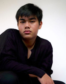 Alexander Joshua Sihombing as Aktor Rukiyah Palsu