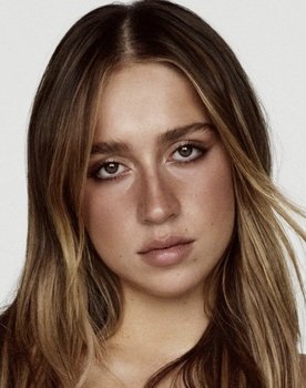 Tate McRae as Spot Splatter Splash (voice)