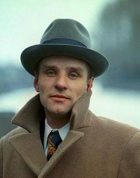 Anatoliy Solonitsyn as 