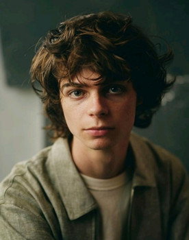 Jackson Kelly as Smink