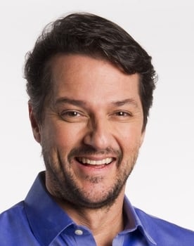 Marcelo Serrado as Raul