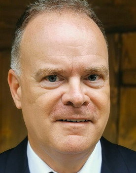 Christian Sievers as Heiner (voice)