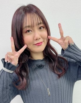 You Taichi as Maxine Silverstone (voice)