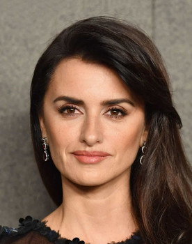 Penélope Cruz as Dr. Eva Rojas