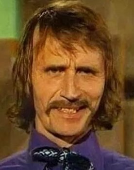 Süheyl Eğriboz as 