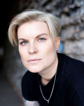 Stephanie Schütz as Wachtmeisterin