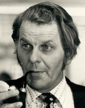 Thorbjörn Fälldin as 