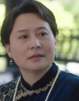 Цинь Ци as Qin Qi's mother